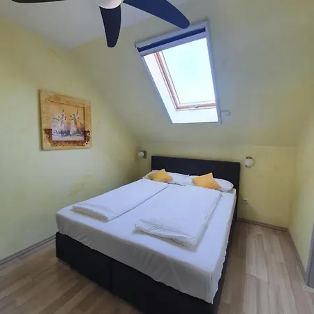Kuhn Gæstehus 3*