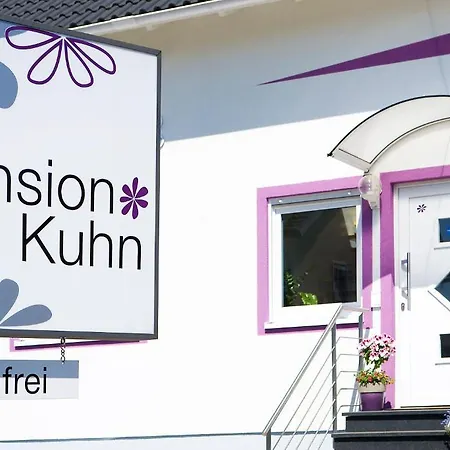 Kuhn Vendégház *